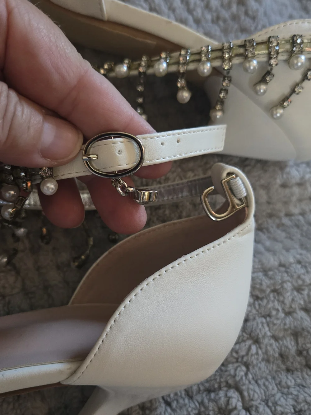 Camssoo Off White Ivory Rhinestone Tassel Stiletto Heels - Size 7.5 NWOT